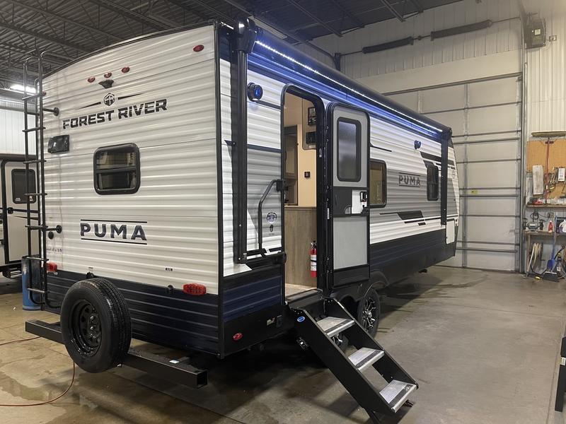 2025 Palomino Puma 227RK Travel Trailer - Image 3