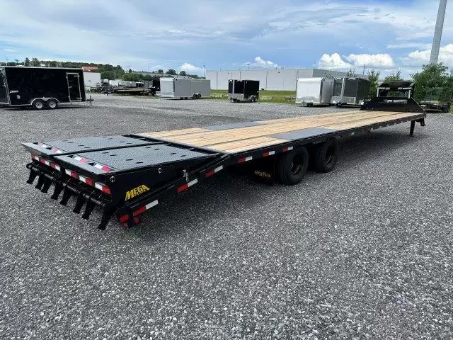 Big Tex 8.5 x 40 Gooseneck Deckover Equipment Trailer – Mega Ramps - Image 4