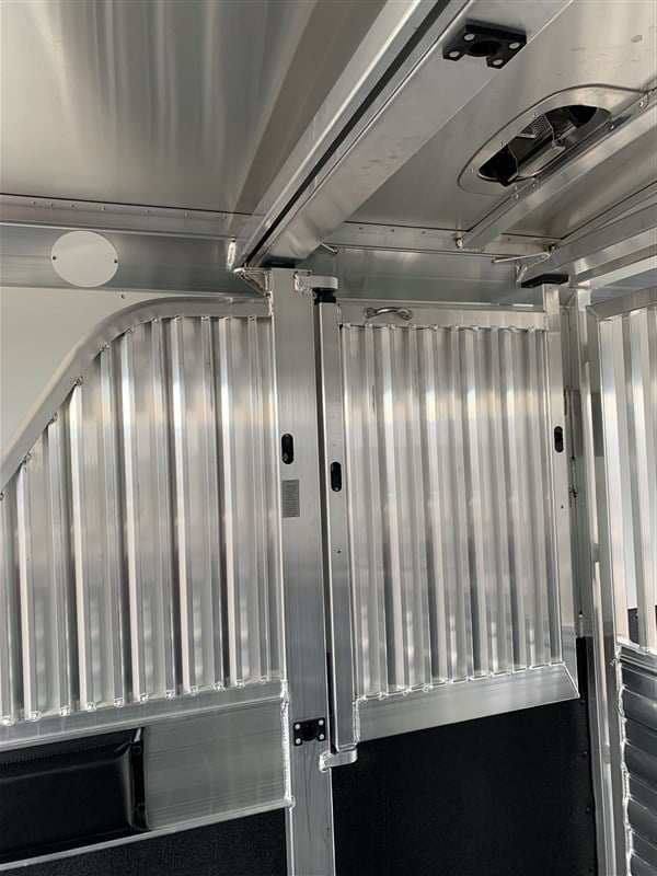 2024 4 Star 2+1 Warmblood Horse Trailer - Image 23