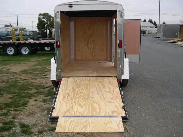 Homesteader 5 x 8 Enclosed Cargo Trailer Ramp Door - Image 5